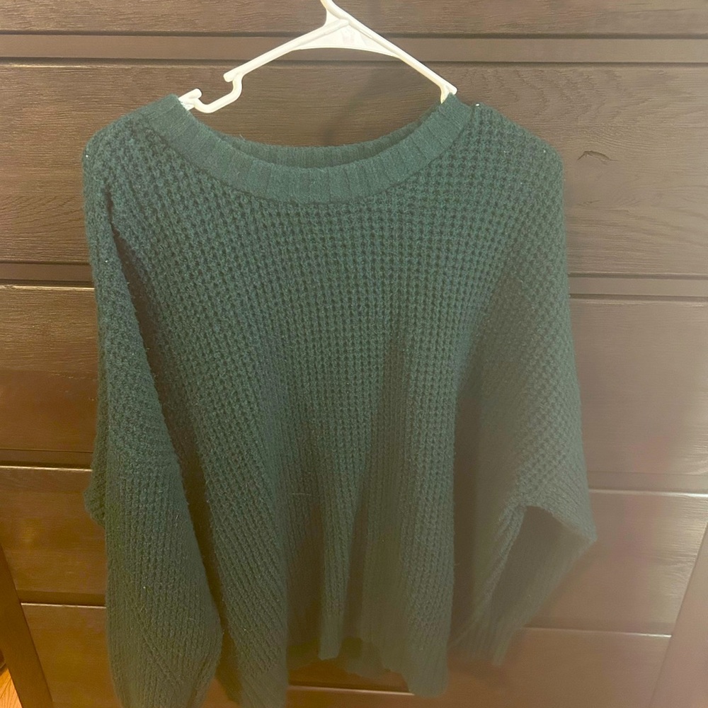 AE women's XL crew neck sweater green